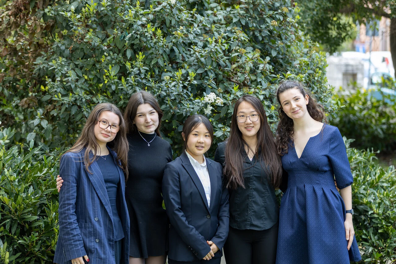 Jessica Bai, Saya Oishi, Sara-Teodora Hancu, Pam Chapelle Ferreras, Letizia Sironić, otherwise known as team Duinesi from Italy