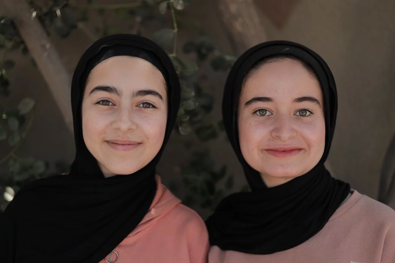 Farah Mousa and Tala Mousa, by Ali Awad
