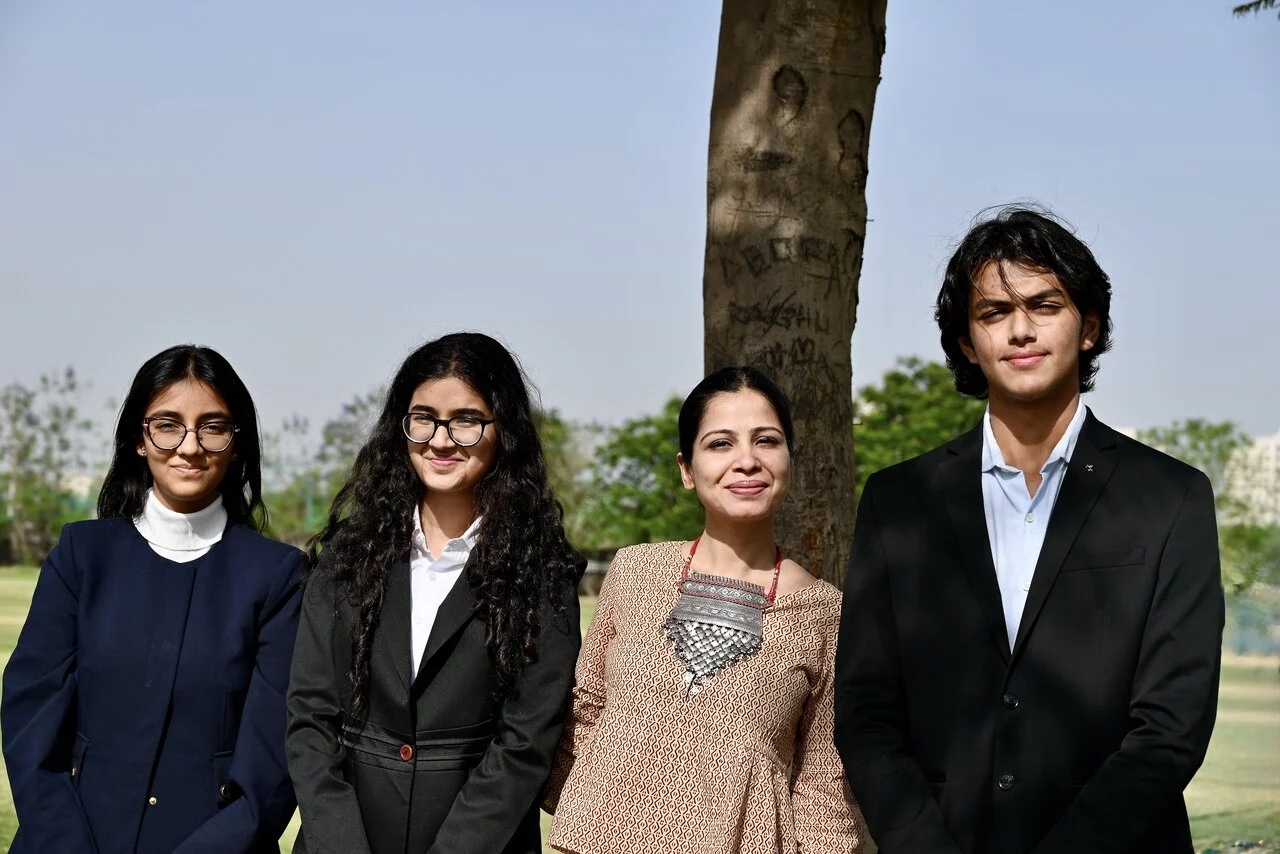 Team Plas-Stick (Avyana Mehta, Ariana Agarwal, Vivaan Chhawchharia) and their teacher (Minal Jain)
