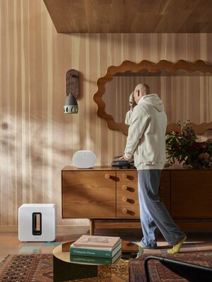 sub4-five-turntable-riverhouse-person