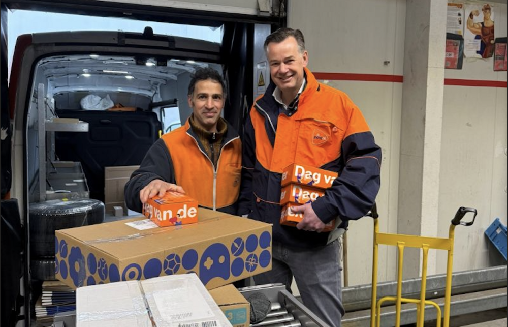 CEO Pim Berendsen op pakkettensorteercentrum Waddinxveen.png