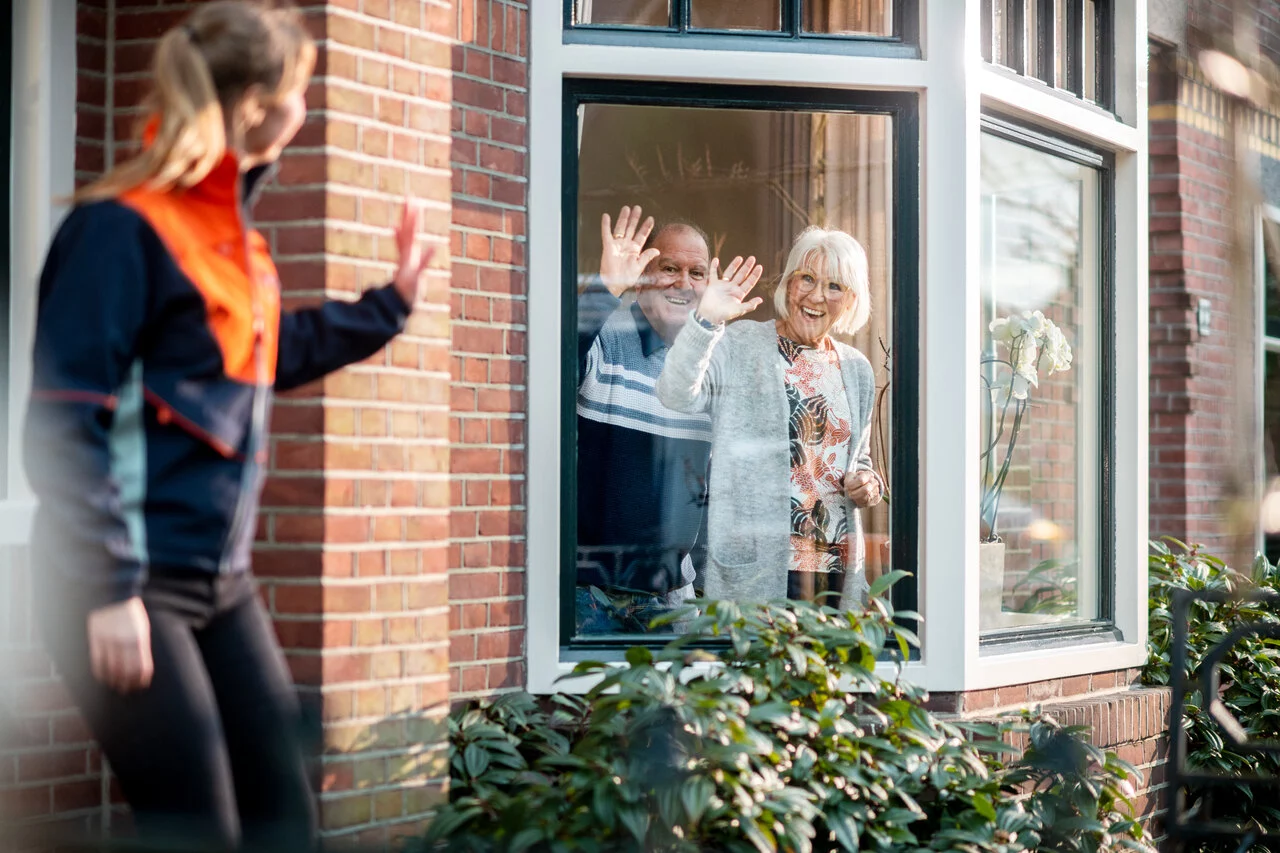 PostNL bij de buren.jpg