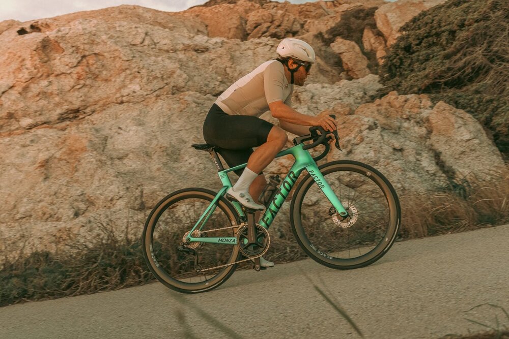 The Factor Monza Road Bike Promises Pro-Level Aero and Stiffness at a (More) Accessible Pricepoint