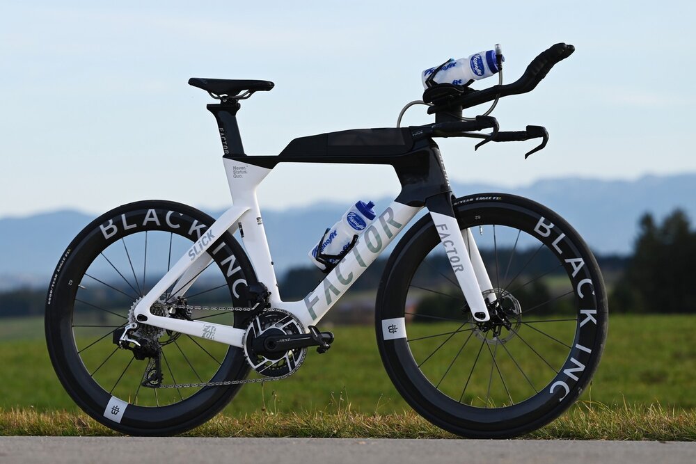 Factor SLiCK: The all-round triathlon bike for exclusive demands 