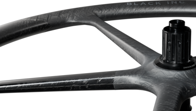 zoomin-Black-Inc-FIVE-rear-detail01-4472x4473