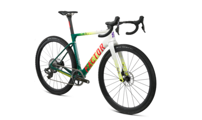 ostro gravel_2024_team_amani_rapha_force_ds45