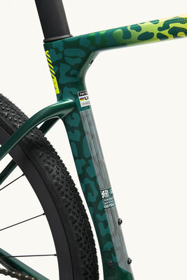 ostro gravel_2024_team_amani_rapha_force_seat tube_002