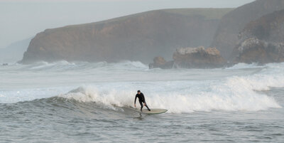 Chico_surfing_02