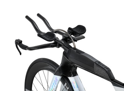 detail-2024Slick-Shadow-White-Force-58Silver-aerobar