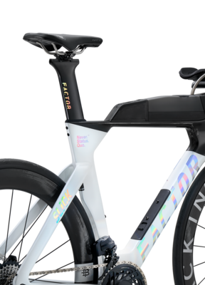 detail-2024Slick-Shadow-White-Force-58Silver-seattube