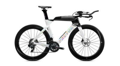 studio-2024Slick-Shadow-White-Force-58Silver-ds180