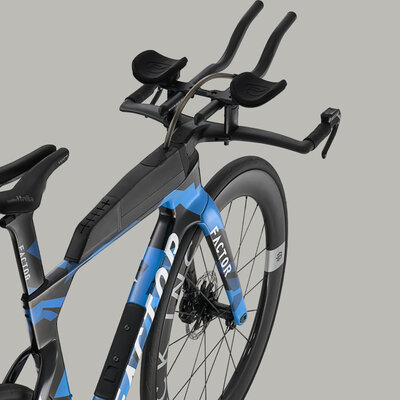 Slick-v2-Nedula-Blue-62Wheelset-IG_03