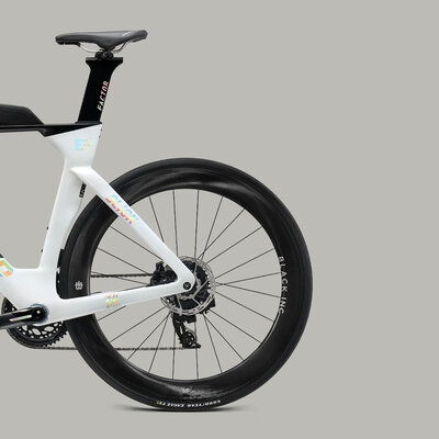 Slick-v2-Shadow-White-58Wheelset-IG_05