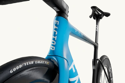 ostro_2024_Team Blue_detail_headtube_002