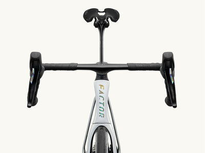 ostro_2024_pearl white_headtube_002