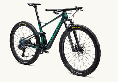 Factor_Lando_XC_Crystal Green_45-DriveSide