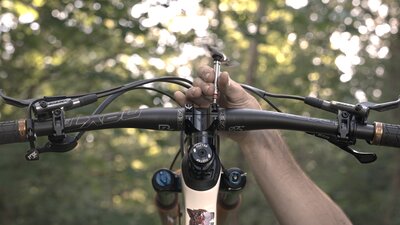 Rob-Britton-Bike-Check---stills_1.21.1