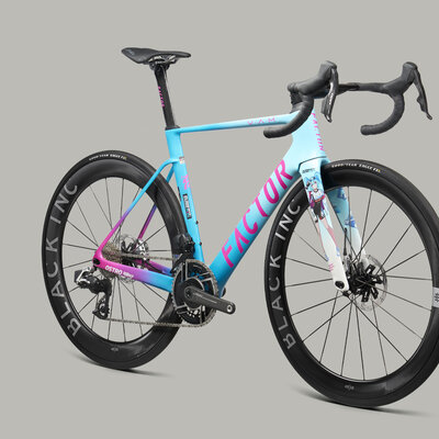 IG-OSTRO-VAM-2024Miku_01