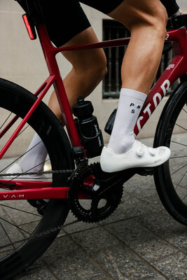 O2 VAM _ Red Velvet_ @herethere.club @jeremyhooper @_johnny_price - 1