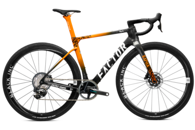 OSTRO Gravel_Team AMANI Special Edition_DS180_