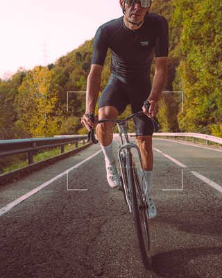 ONE-Launch_Nimbus-Grey_03