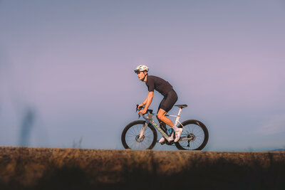 OSTRO VAM - Arctic Chrome - Action - 4