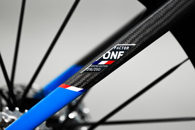 Bugatti Factor ONE - Light Tunnel -5