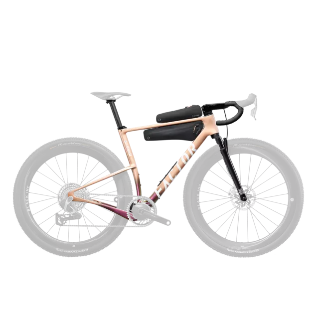 studio_SARANA_gold with prismatic pink_DS180_suspension fork_bag_pp