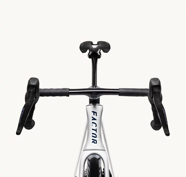 Studio-MONZA-PEARL WHITE-Force-E1-headtube