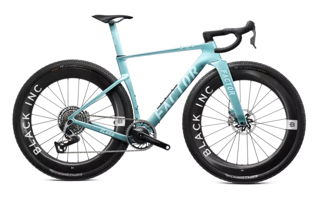 ELARA_VIRESCENT BLUE_SRAMRED_DS180