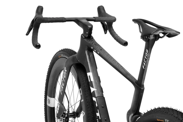 ELARA_MATTE CARBON_DETAIL_002