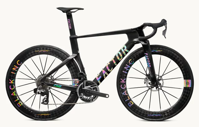 ONE_Chrome_Hyper62_DS180