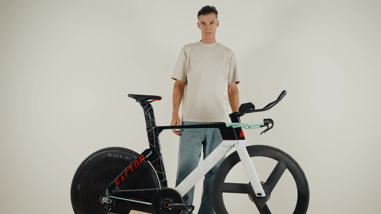 FACTOR HANZŌ - Bike check by David Millar.mp4