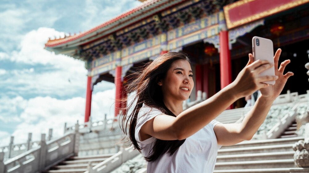 How Digital Connectivity Works During International Travel With Yesim eSIM - SlashGear