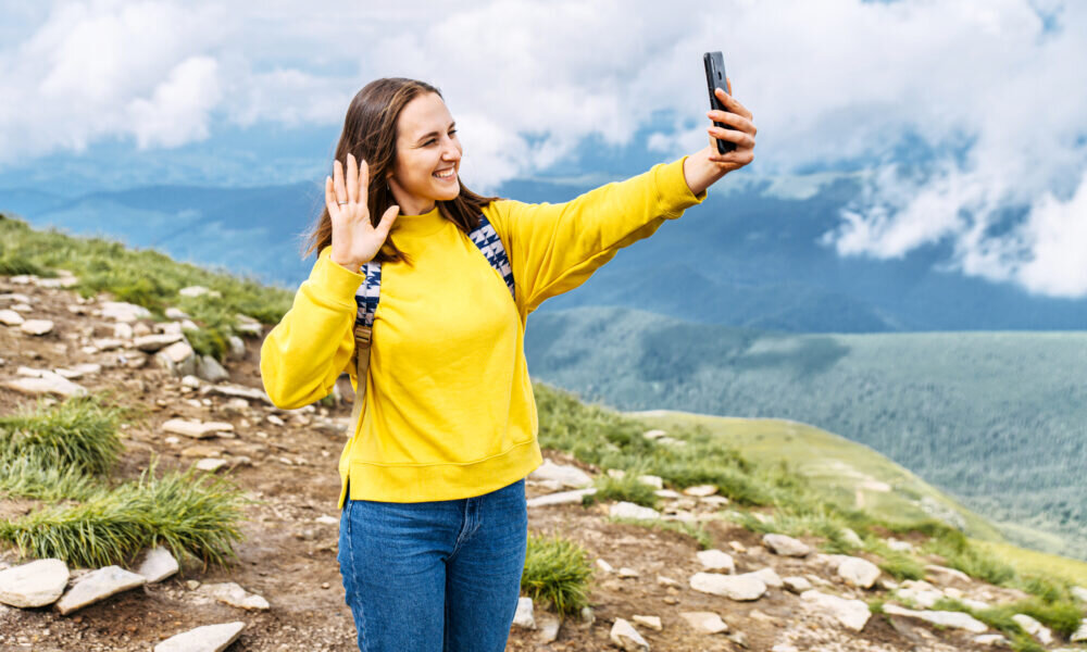 How eSIM Technology Is Transforming Global Roaming
