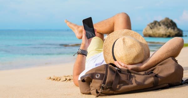 How to stay online on an overseas holiday without blowing the budget