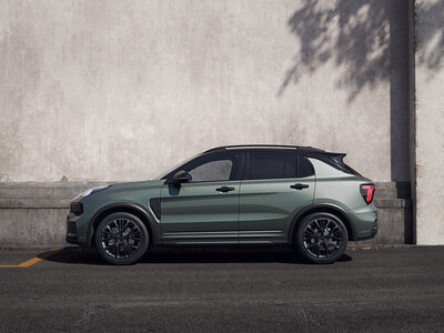 Lynk & Co 01 Side Full High Minealgreen Efedb7