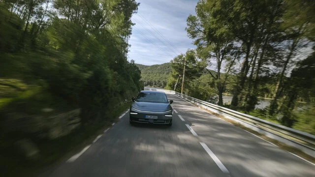 XPENG P7+