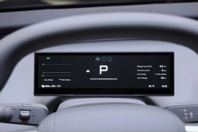 XPENG L03 mit hellgrauem Interieur
