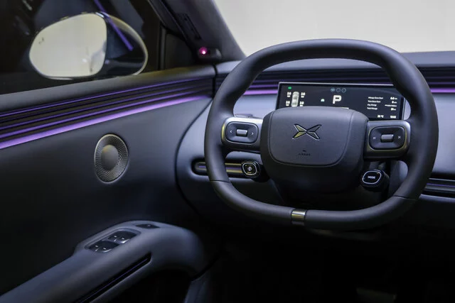 XPENG L03 mit dunkelgrauem Interieur