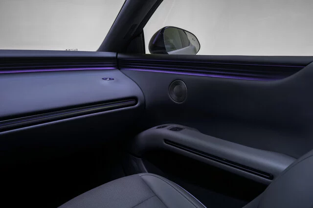 XPENG L03 mit dunkelgrauem Interieur