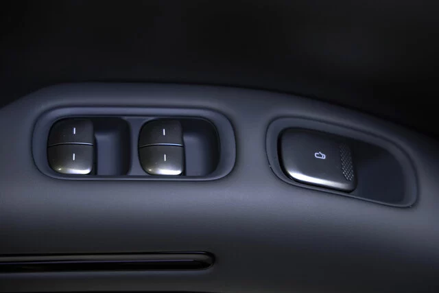 XPENG L03 mit dunkelgrauem Interieur