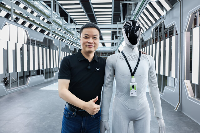 He Xiaopeng und IRON