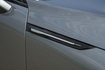 609585-XPENG G9 024-d021d2-original-1756817727