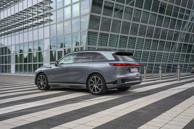 609599-XPENG G9 028-dd7f9c-original-1756817783