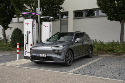 609604-XPENG G9 033-3a63c7-original-1756817799