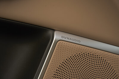 609617-XPENG G9 046-6b7933-original-1756817844