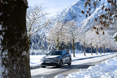 632237-XPENG G9 Winter_34-4057f3-original-1764861178