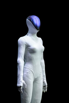 XPENG IRON 002 D5813a