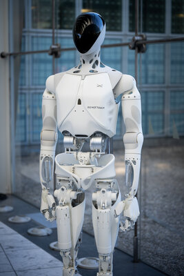 609659-XPENG_002-6a8c9a-original-1756821147